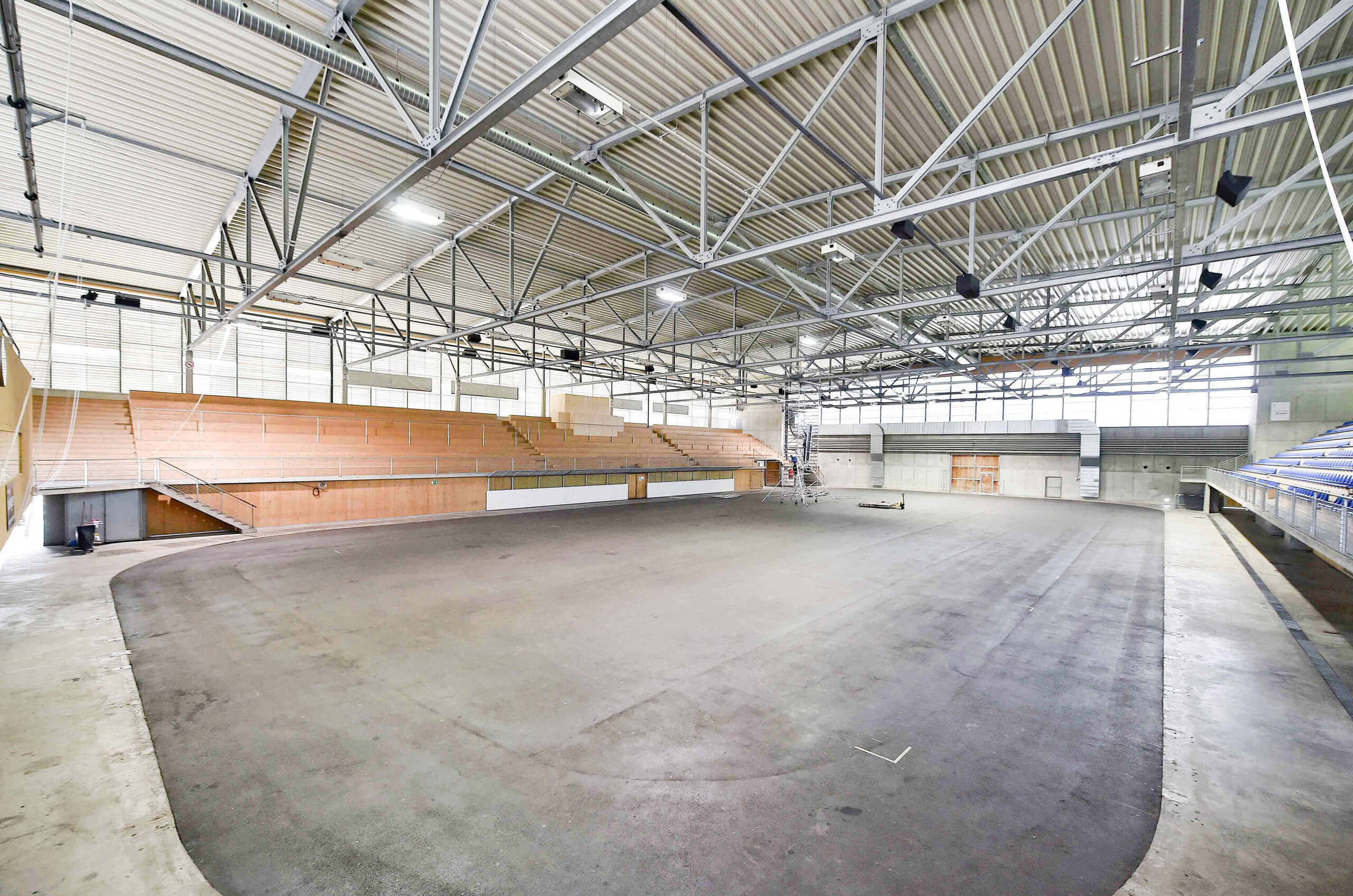 Eishalle vor der Wiedereröffnung Eishalle vor der Wiedereröffnung
Foto: ©Stefan Leuenberger